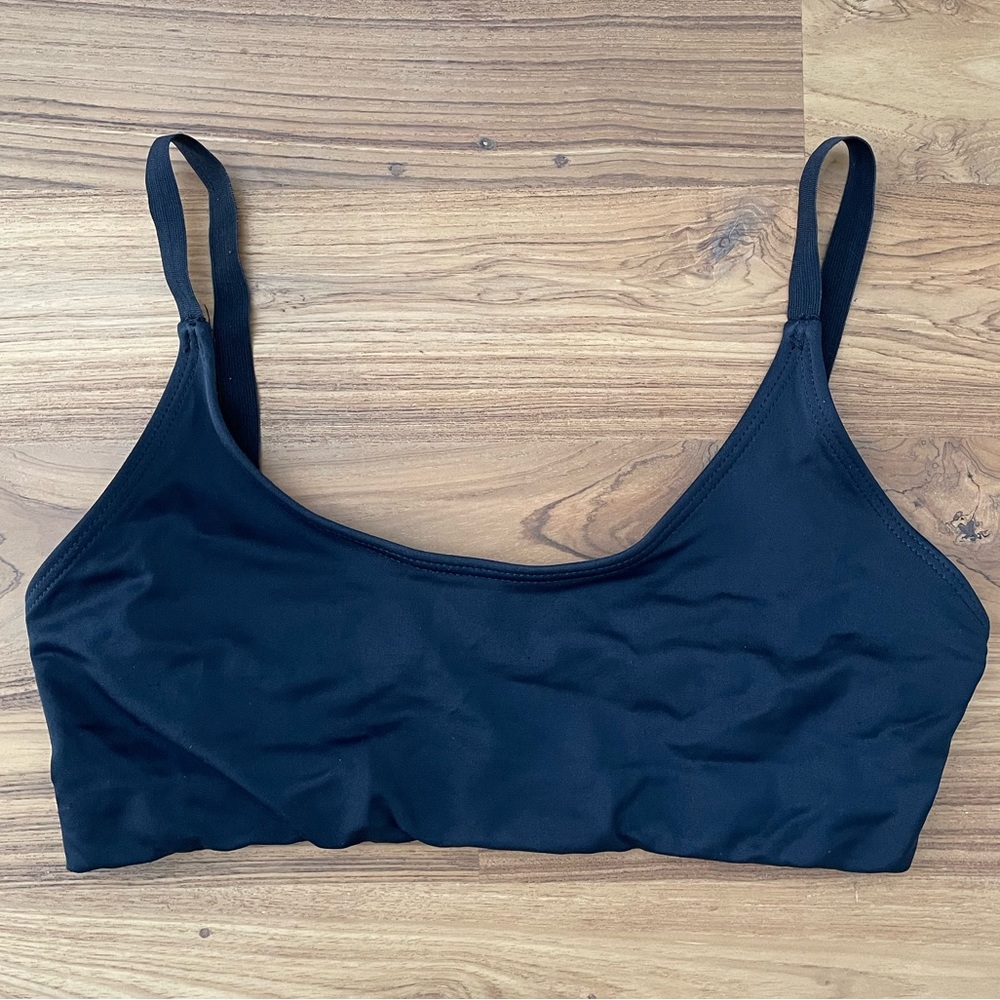 Onzie sports bra